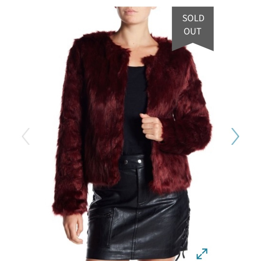 Romeo + Juliet Couture Burgundy Faux Fur